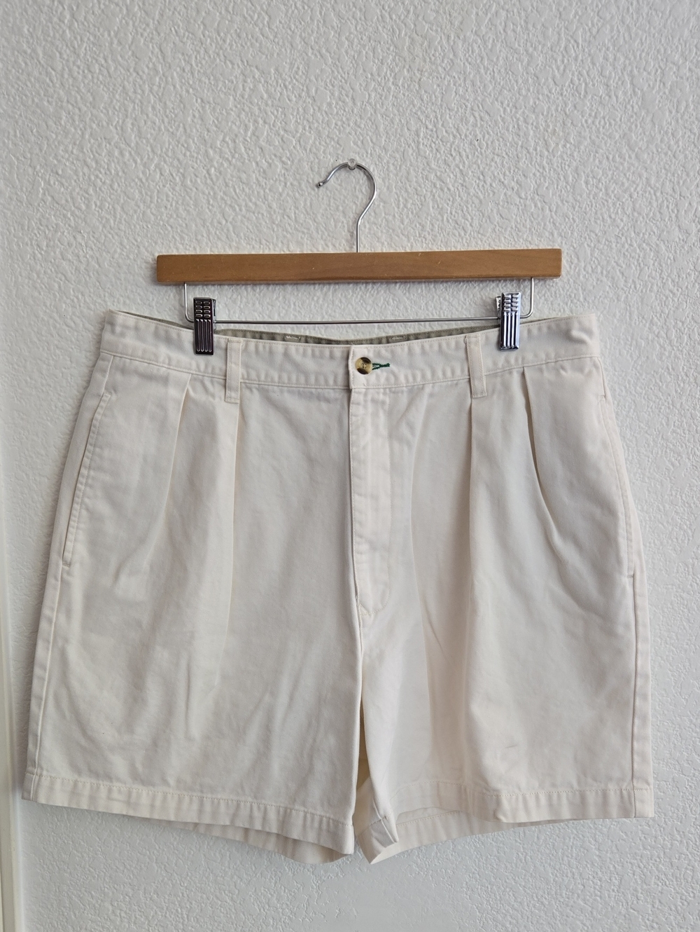 Tommy Hilfiger Vintage Cream Flat Front Pleated Men's Shorts